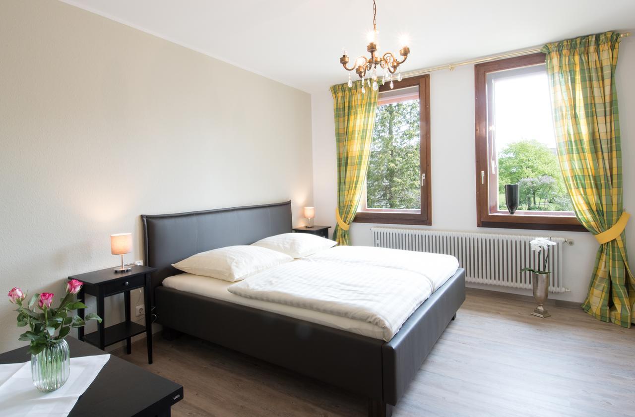 Altes Forsthaus Bed & Breakfast Manderscheid Exterior photo